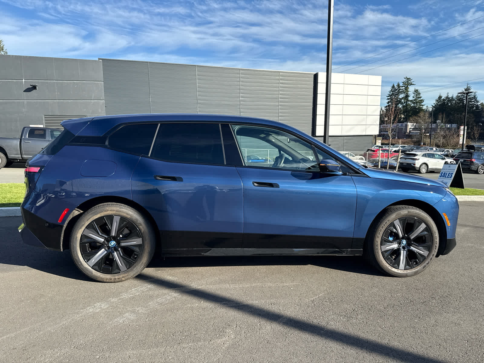 2025 BMW iX xDrive50