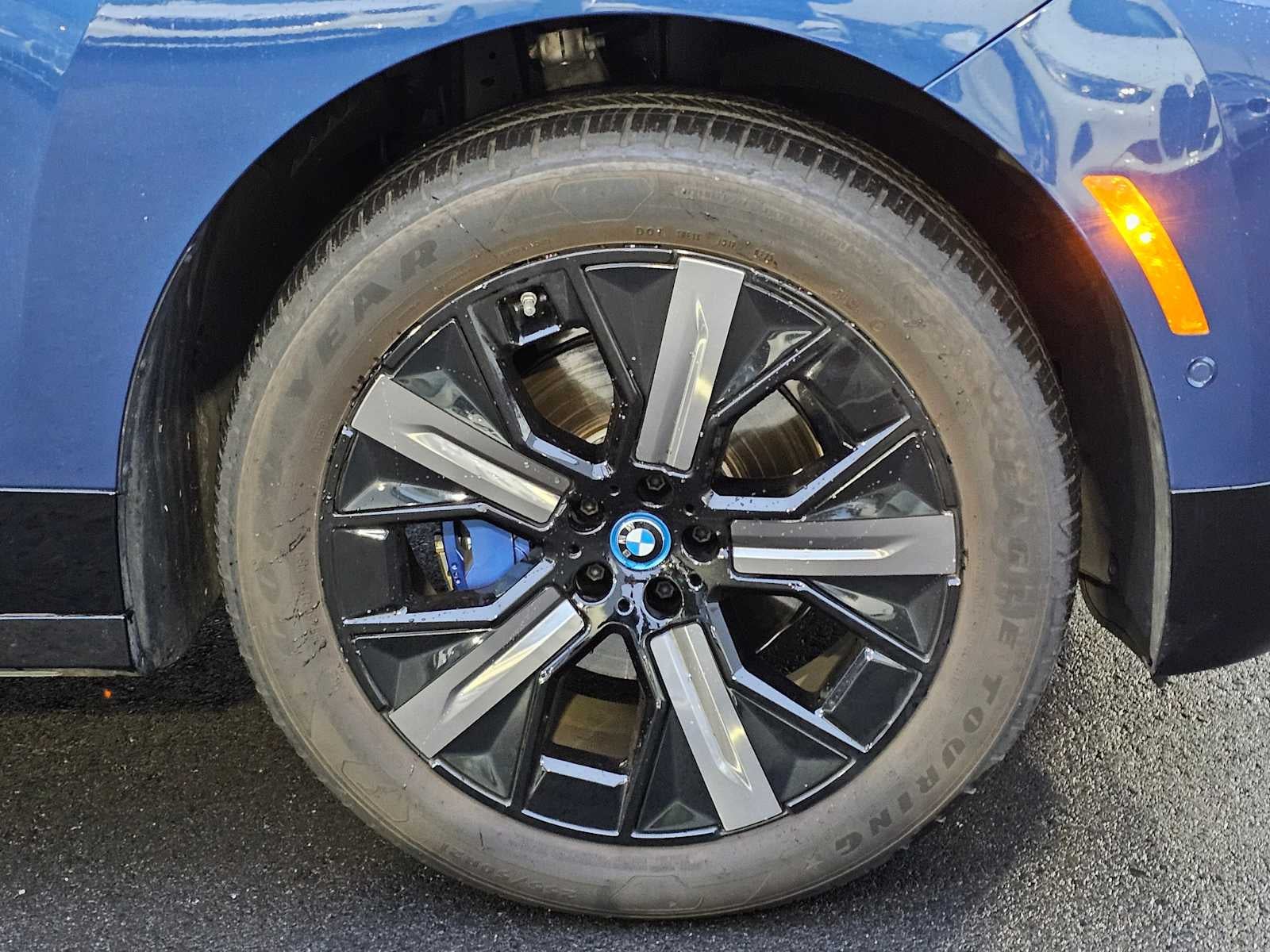 2025 BMW iX xDrive50