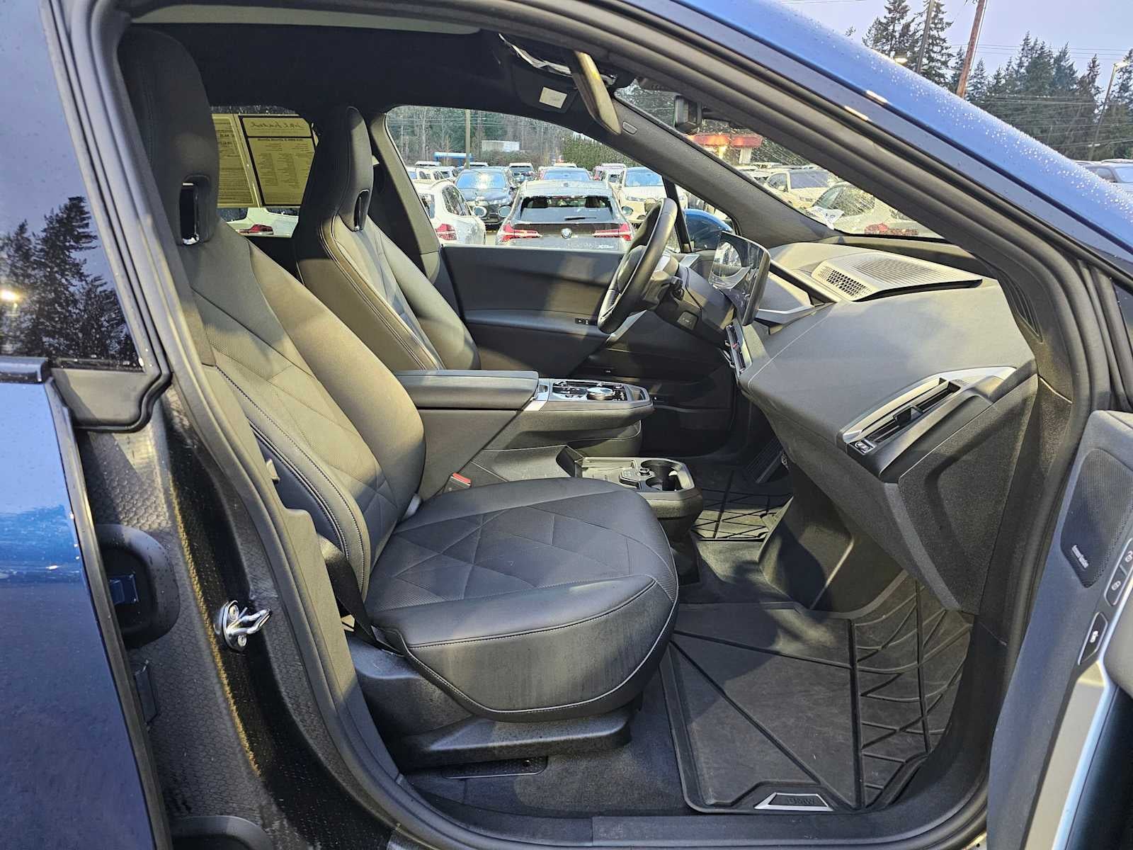 2025 BMW iX xDrive50