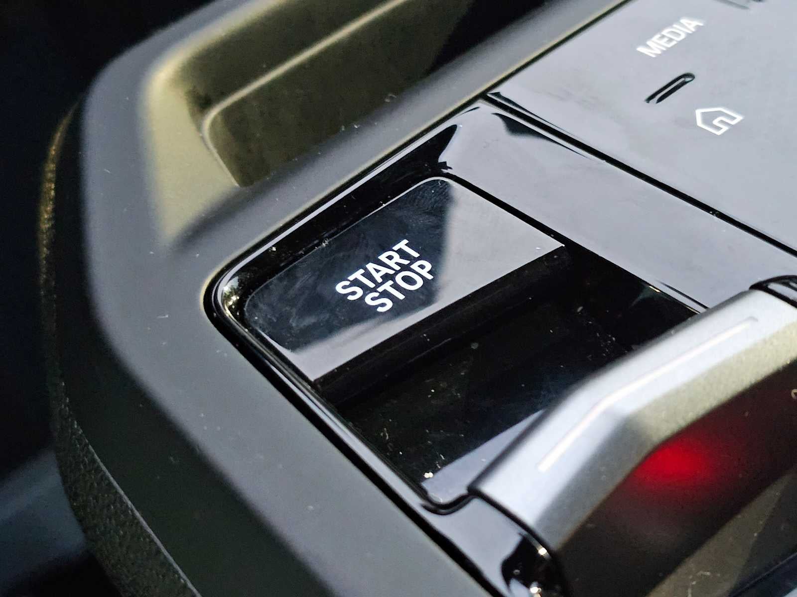 2025 BMW iX xDrive50