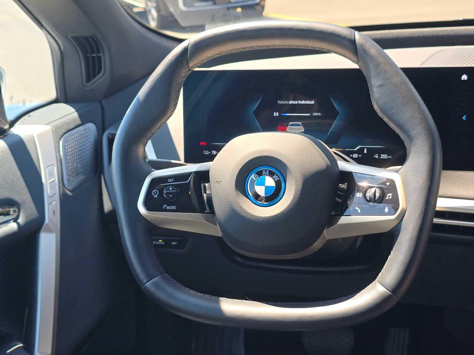2023 BMW iX M60