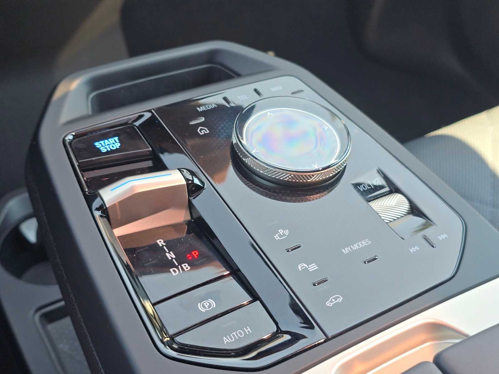 2026 BMW iX xDrive45