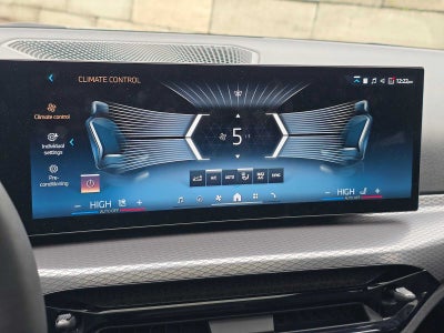 2025 BMW 330i xDrive 330i xDrive