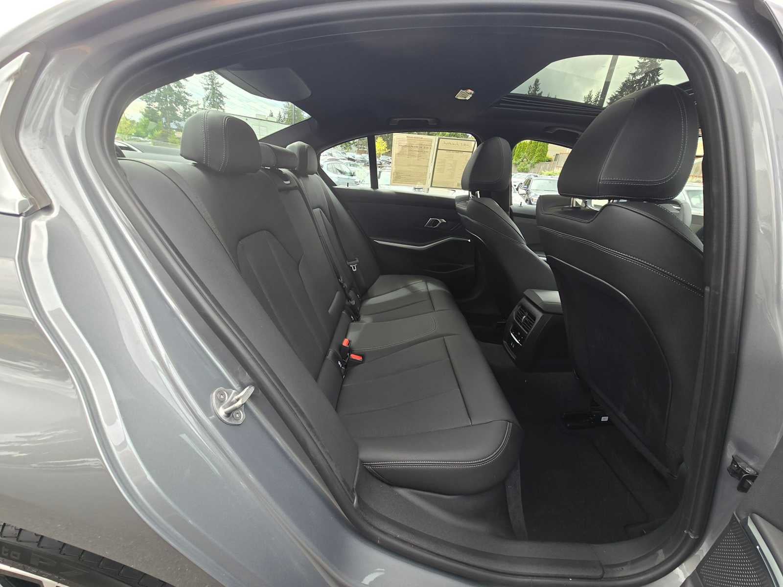 2025 BMW 330i xDrive 330i xDrive