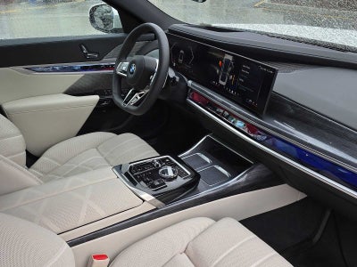 2025 BMW 740i xDrive 740i xDrive