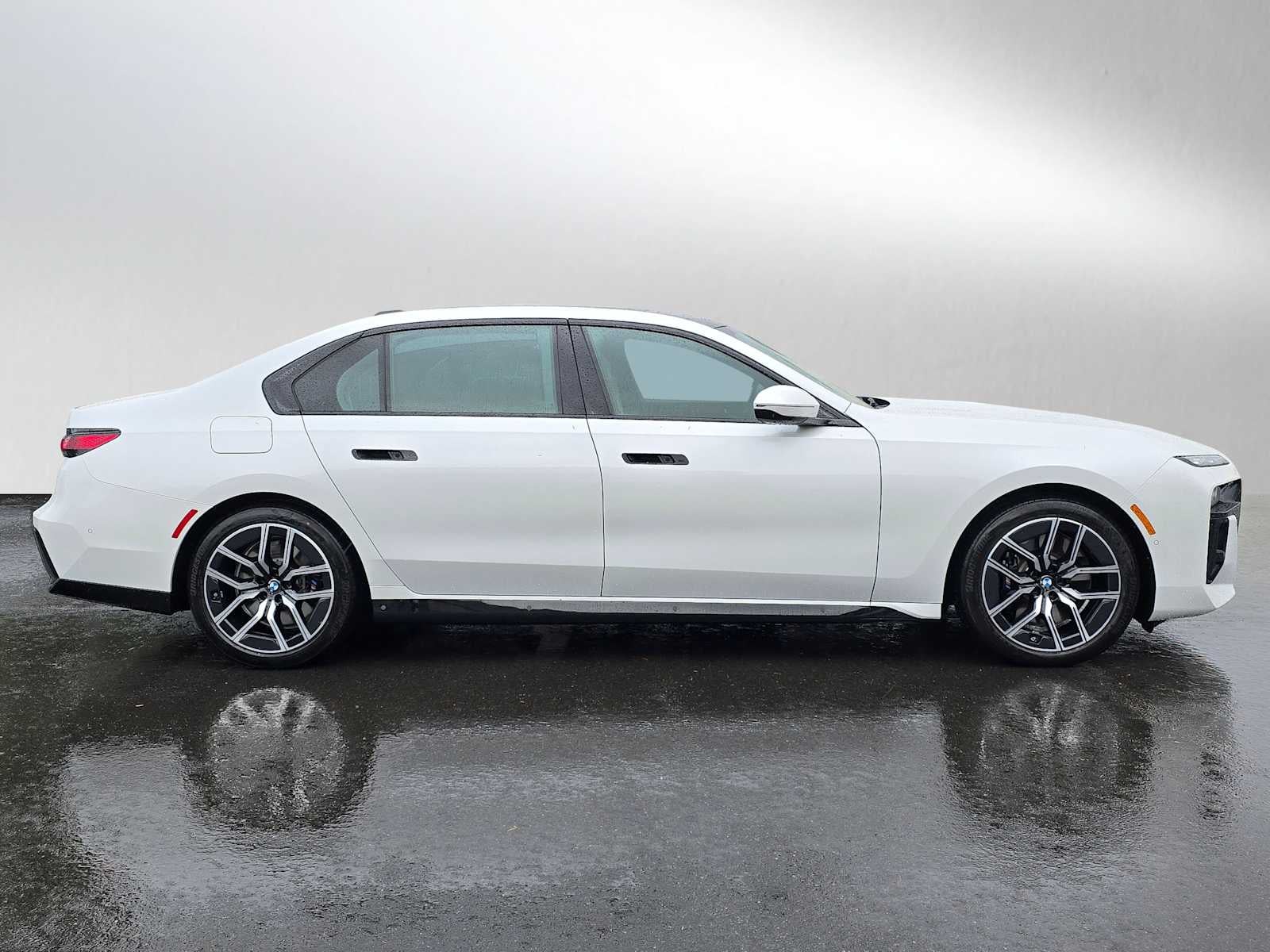 2025 BMW 740i xDrive 740i xDrive