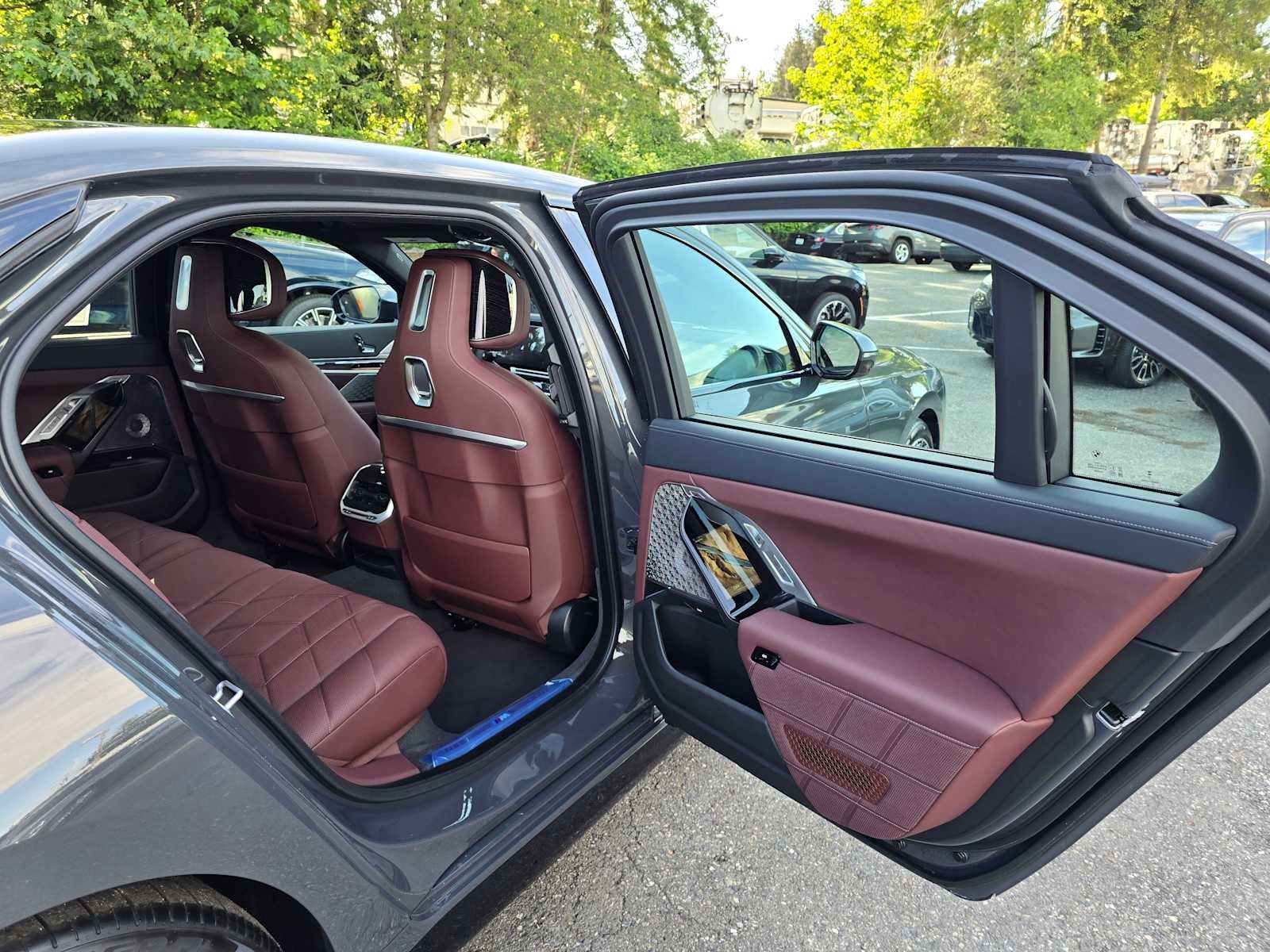 2025 BMW 750e xDrive 750e xDrive