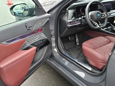 2025 BMW 750e xDrive 750e xDrive