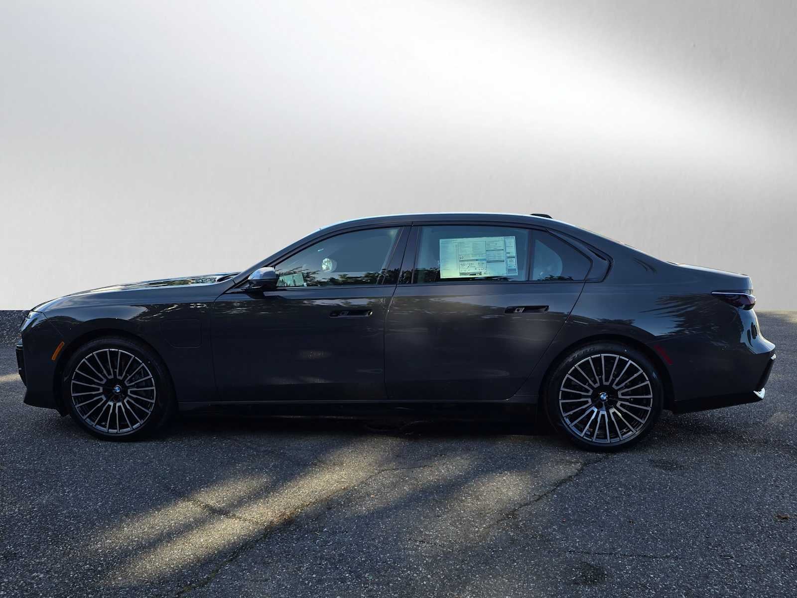 2025 BMW 750e xDrive 750e xDrive