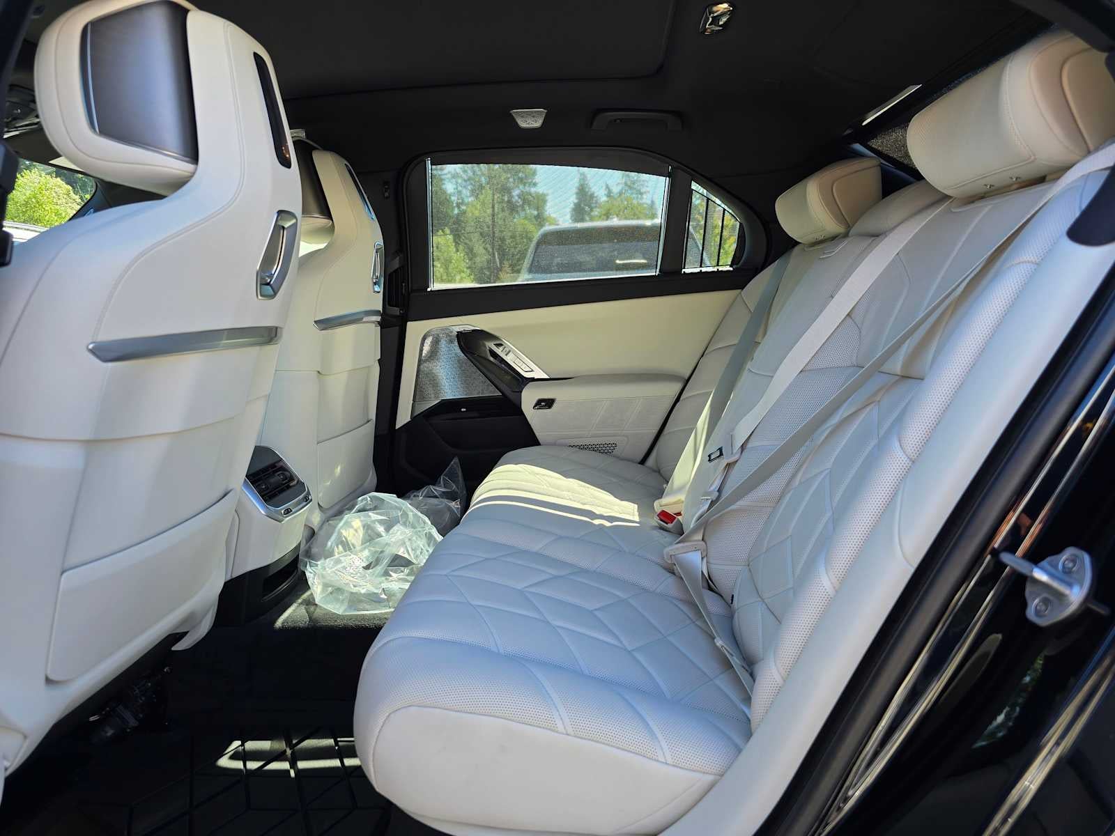 2025 BMW 750e xDrive 750e xDrive