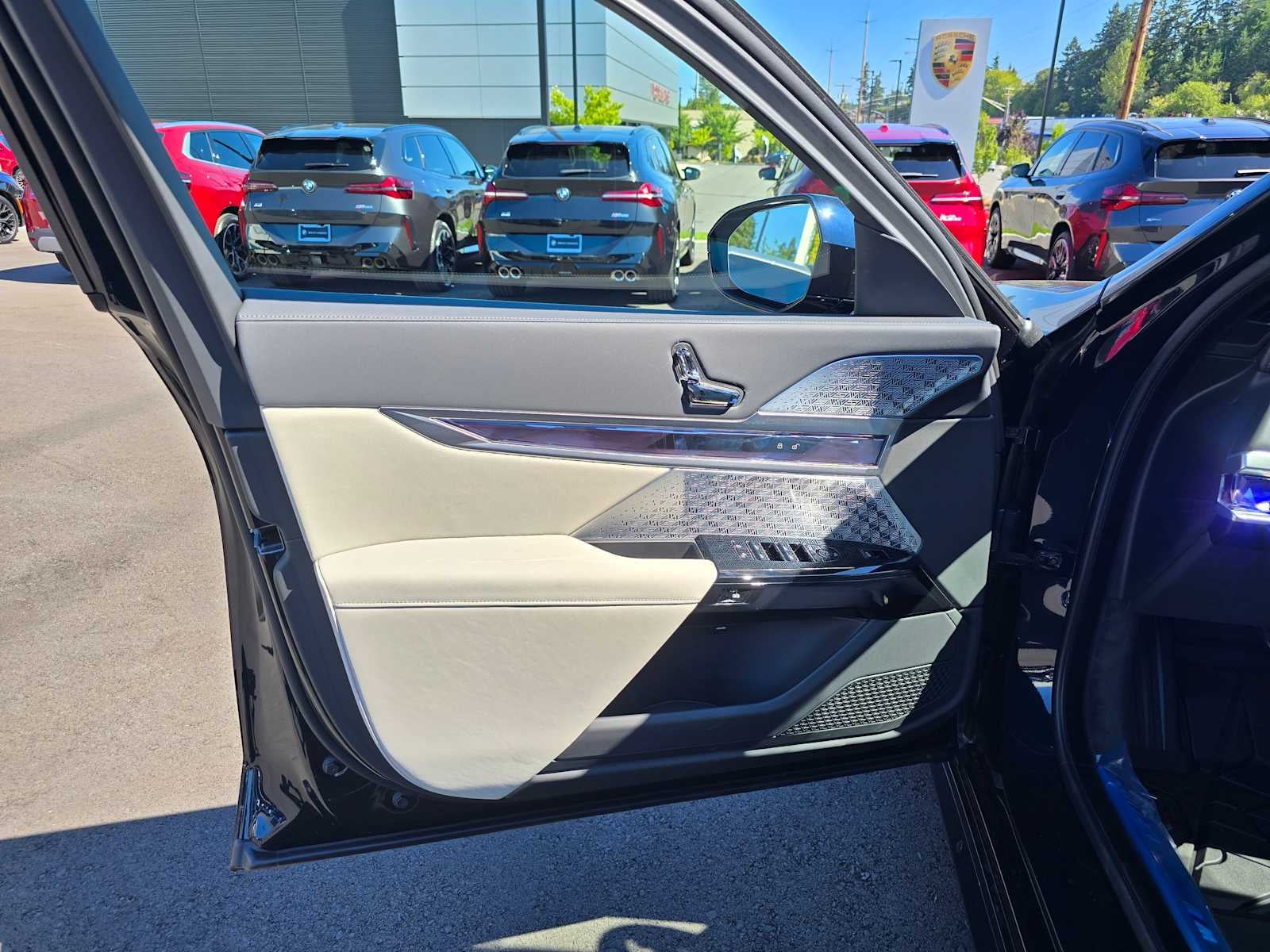 2025 BMW 750e xDrive 750e xDrive