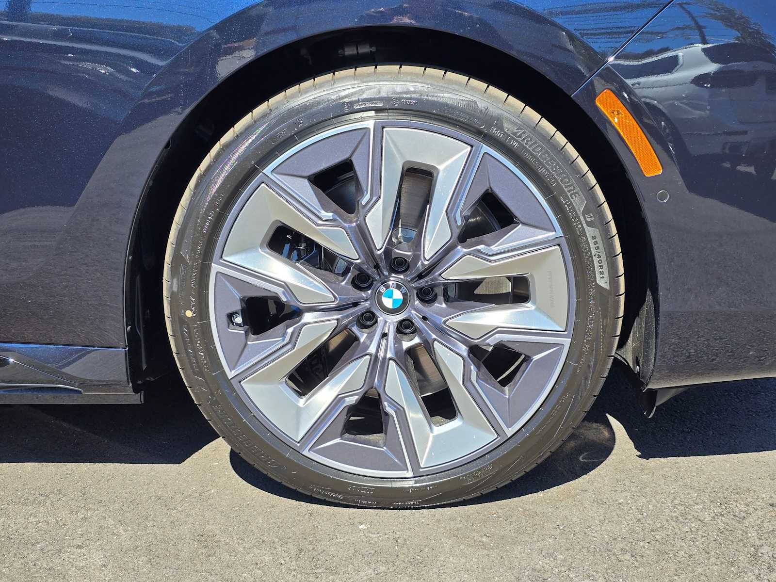 2025 BMW 750e xDrive 750e xDrive