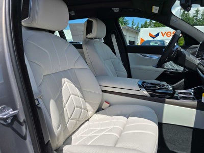 2025 BMW 7 Series 750e xDrive