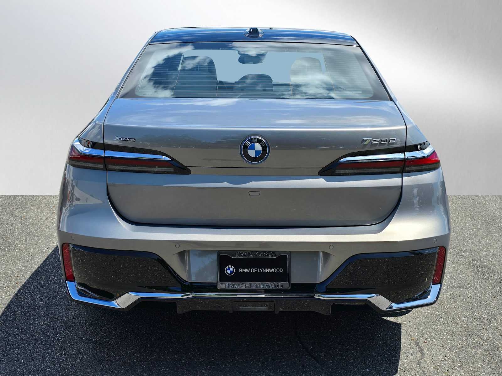 2025 BMW 7 Series 750e xDrive
