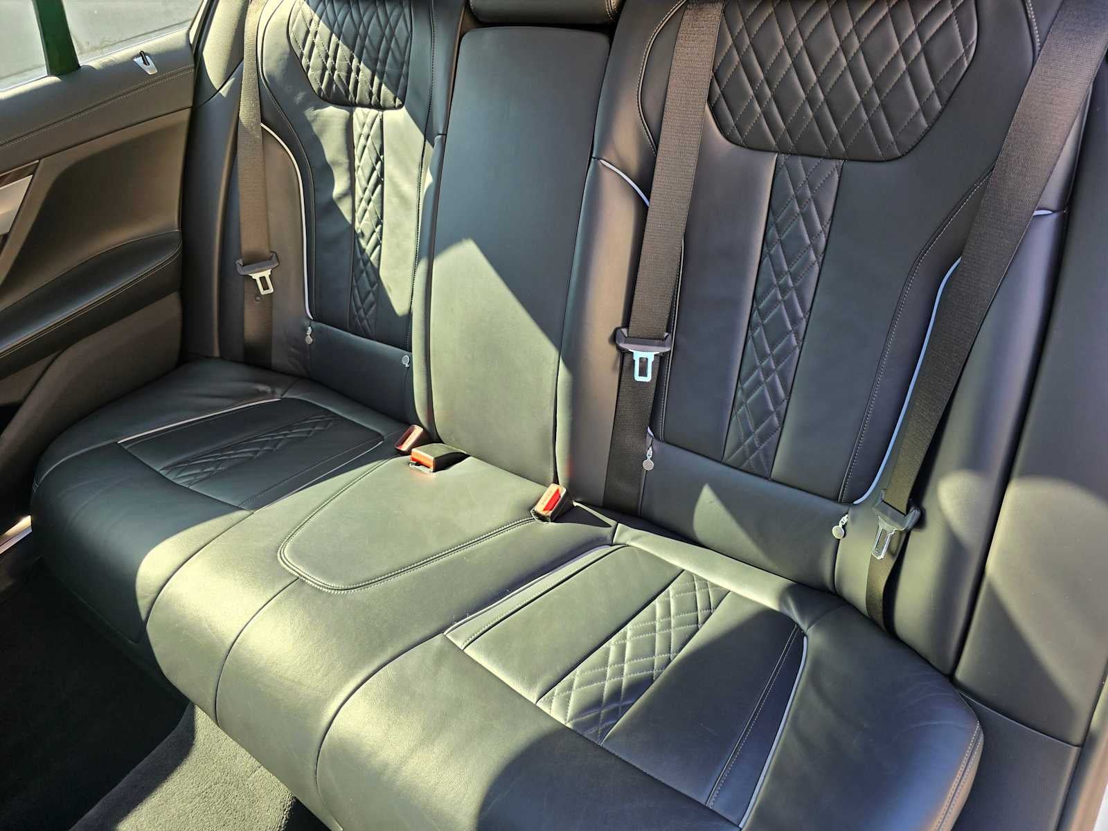 2018 BMW 750i 750i