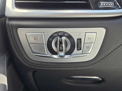 2018 BMW 750i 750i