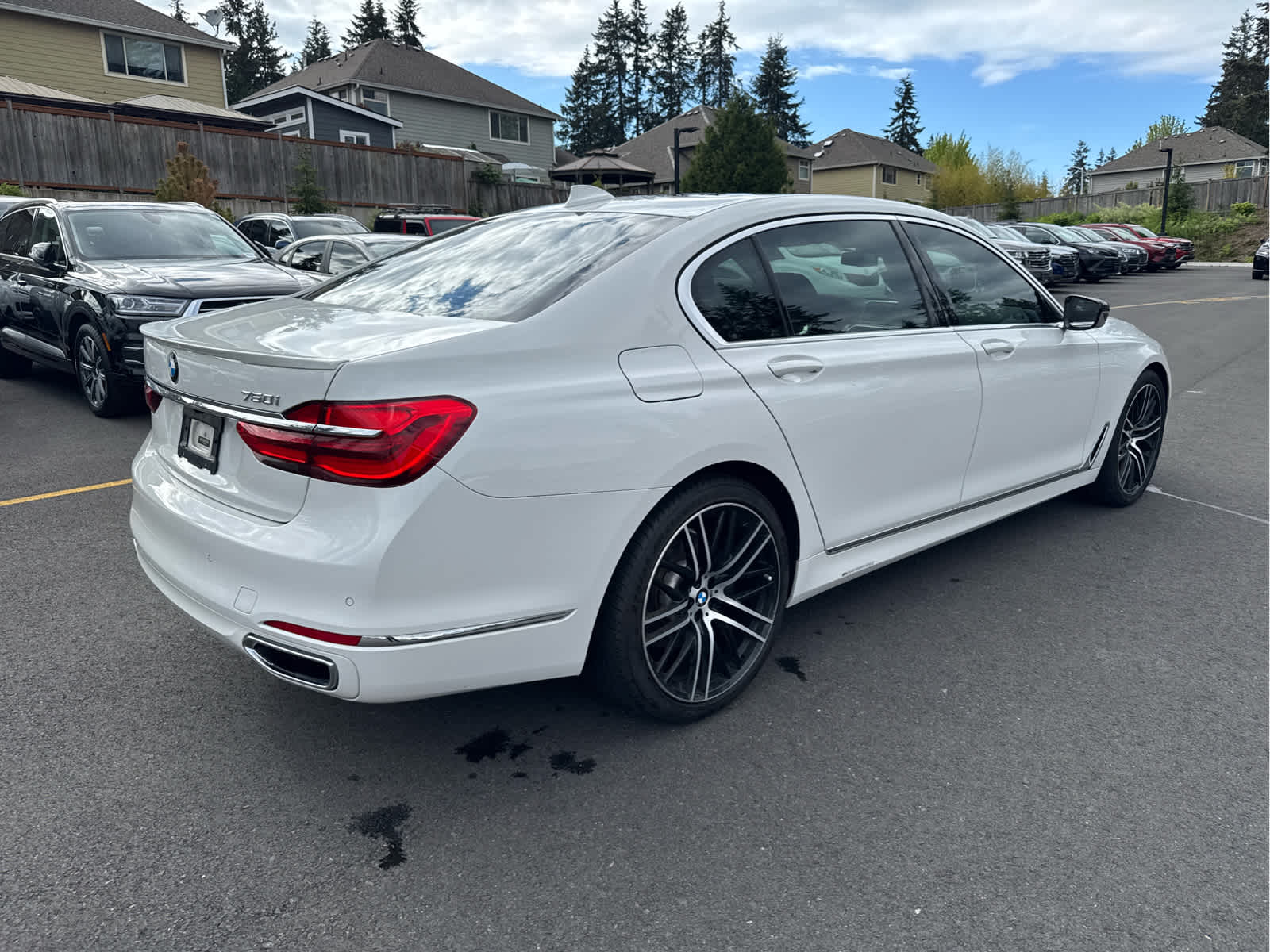 2018 BMW 750i 750i