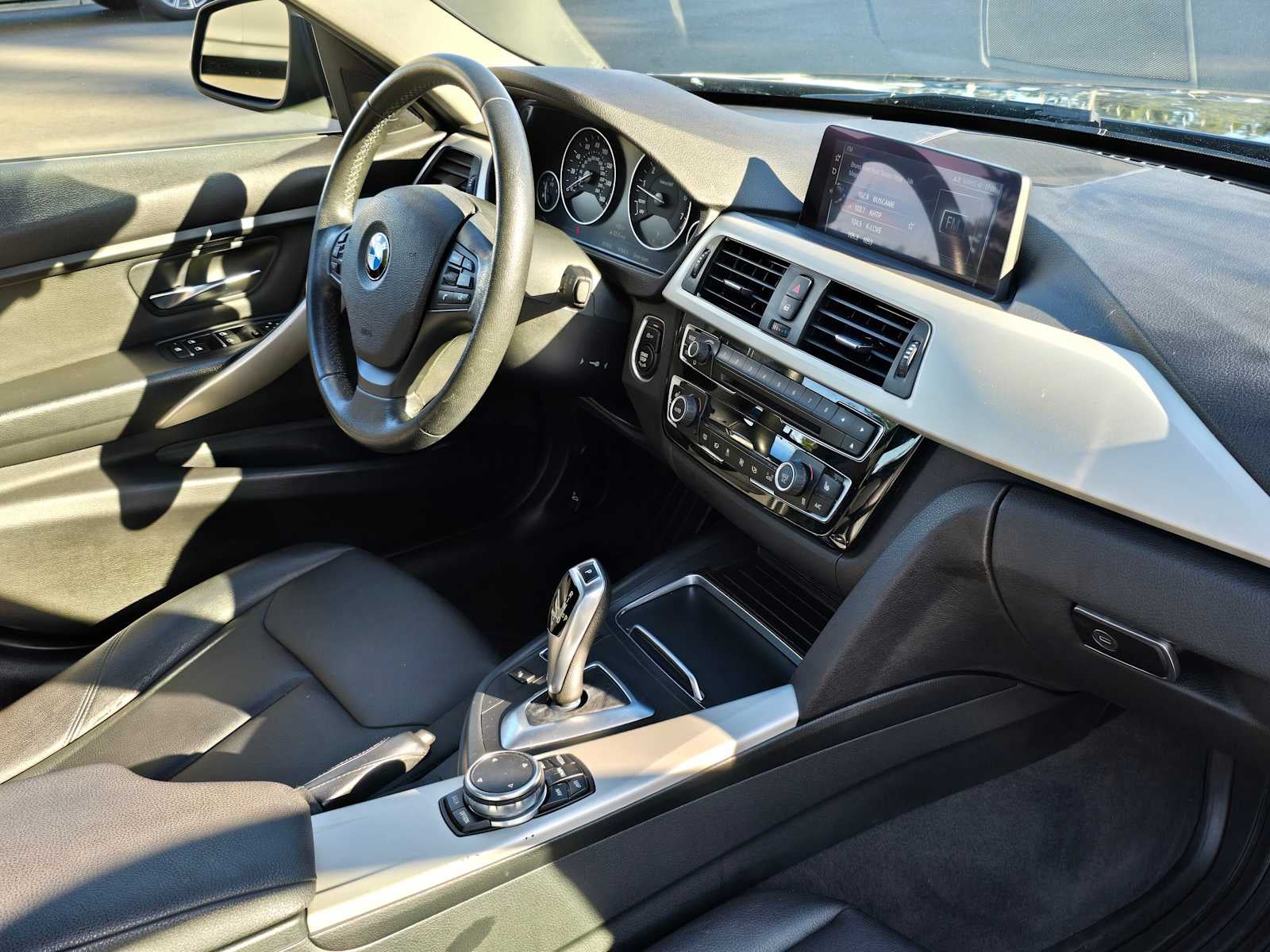 2017 BMW 320i xDrive 320i xDrive