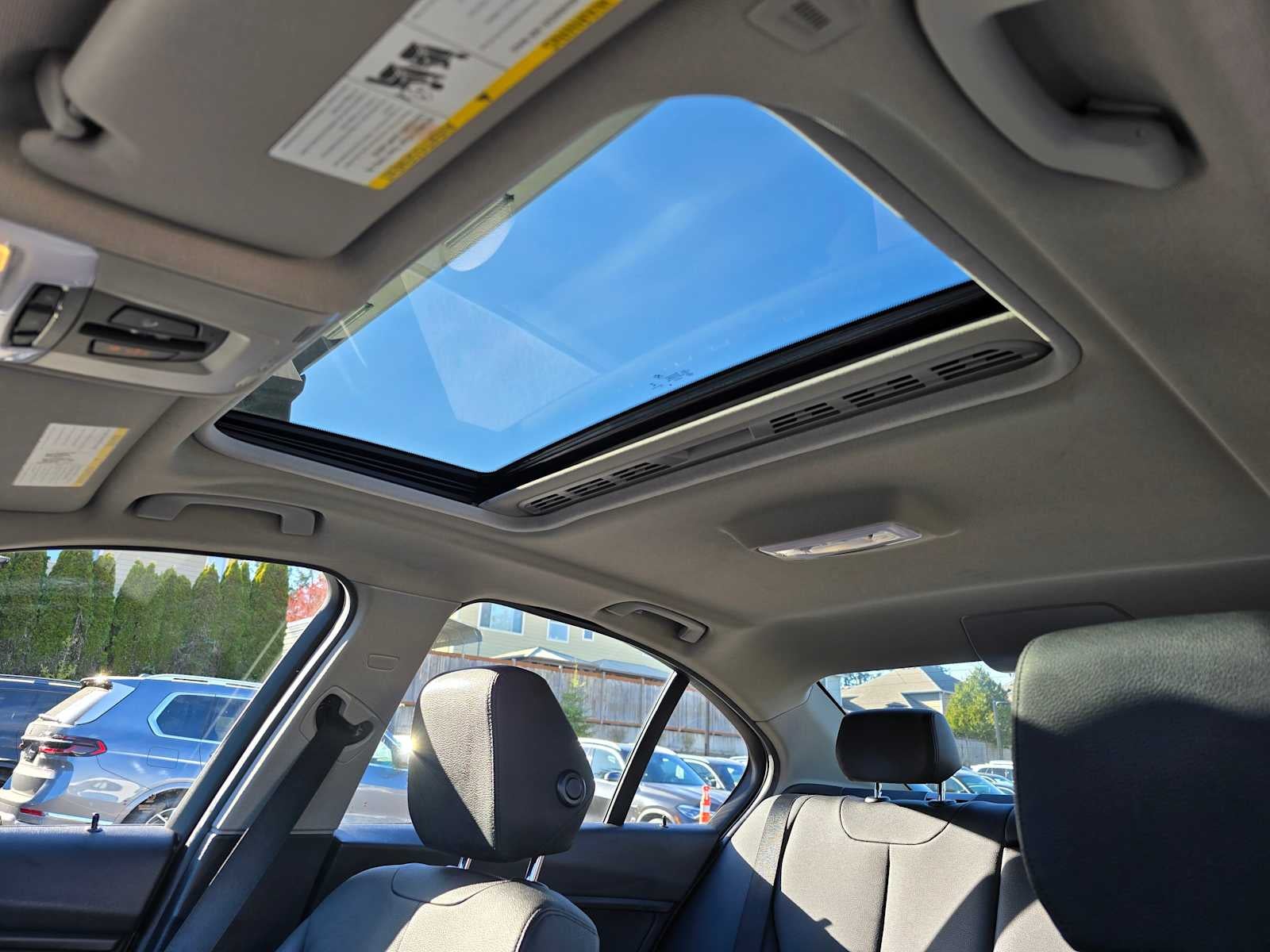 2017 BMW 320i xDrive 320i xDrive