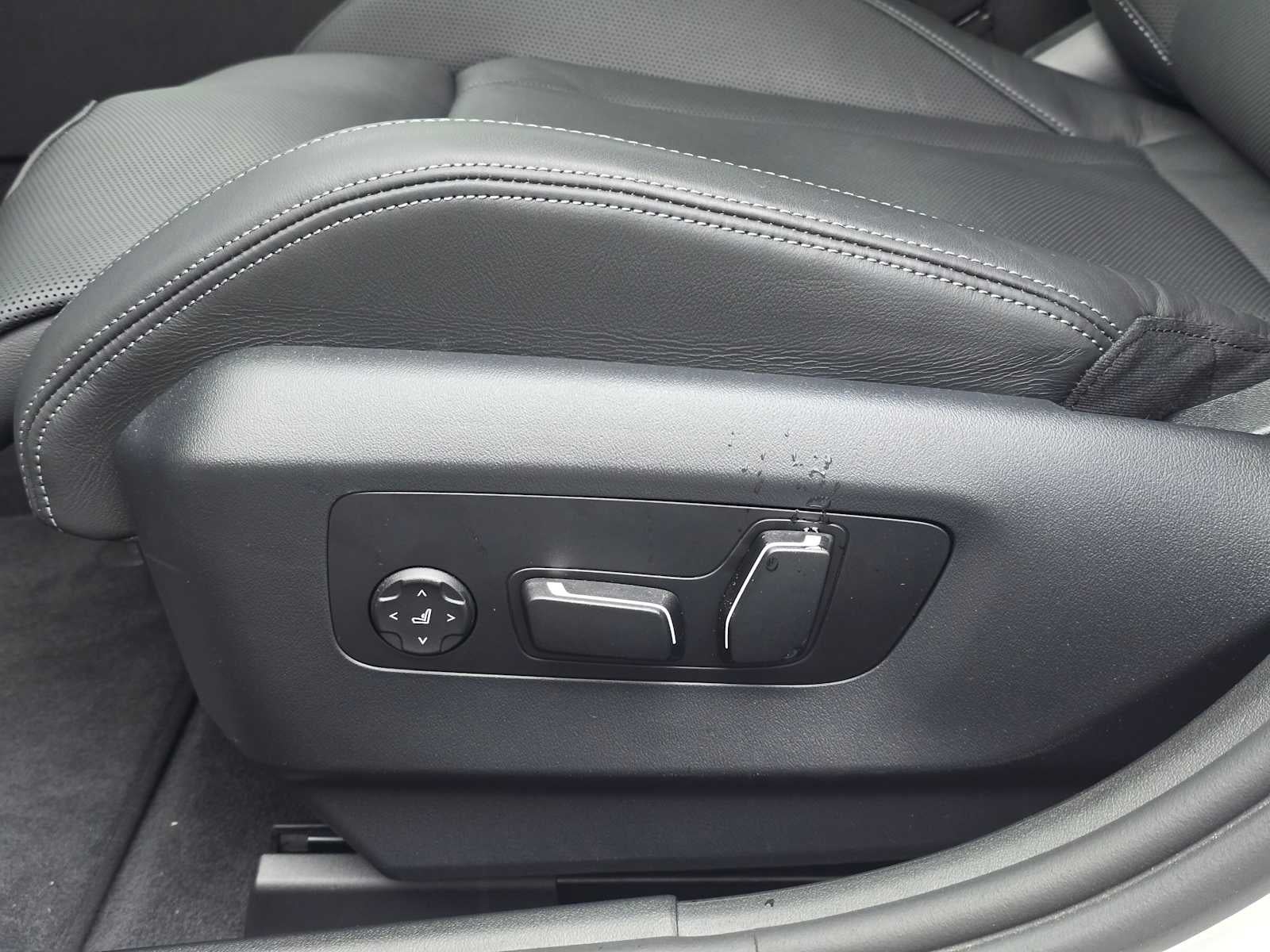 2025 BMW M5 Sedan
