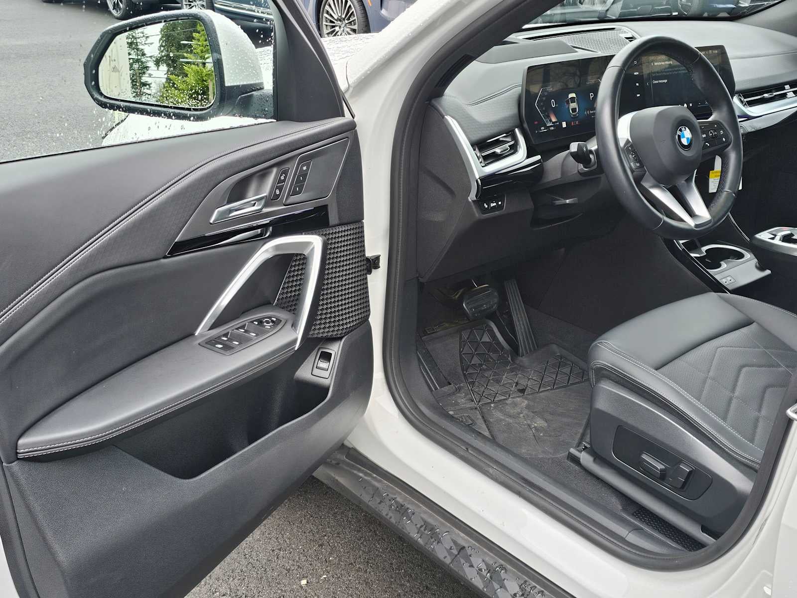 2025 BMW X2 xDrive28i xDrive28i