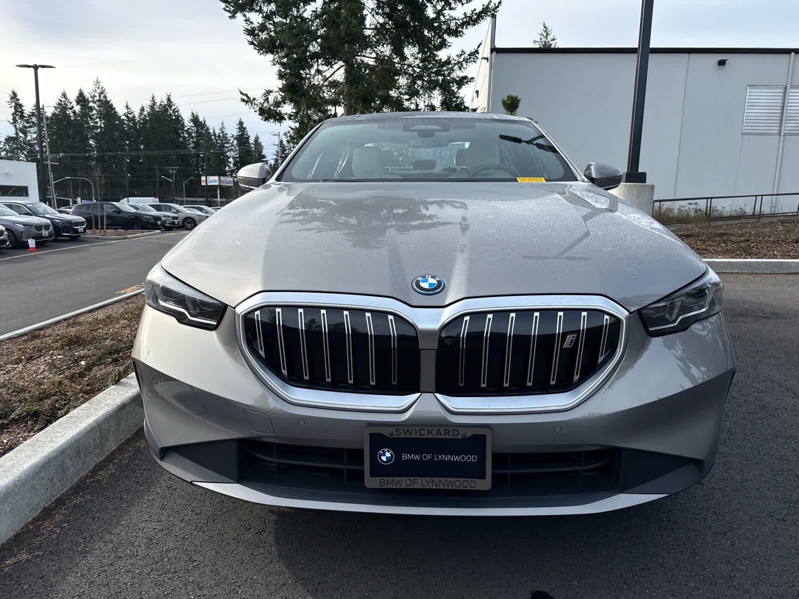 2025 BMW i5 xDrive40