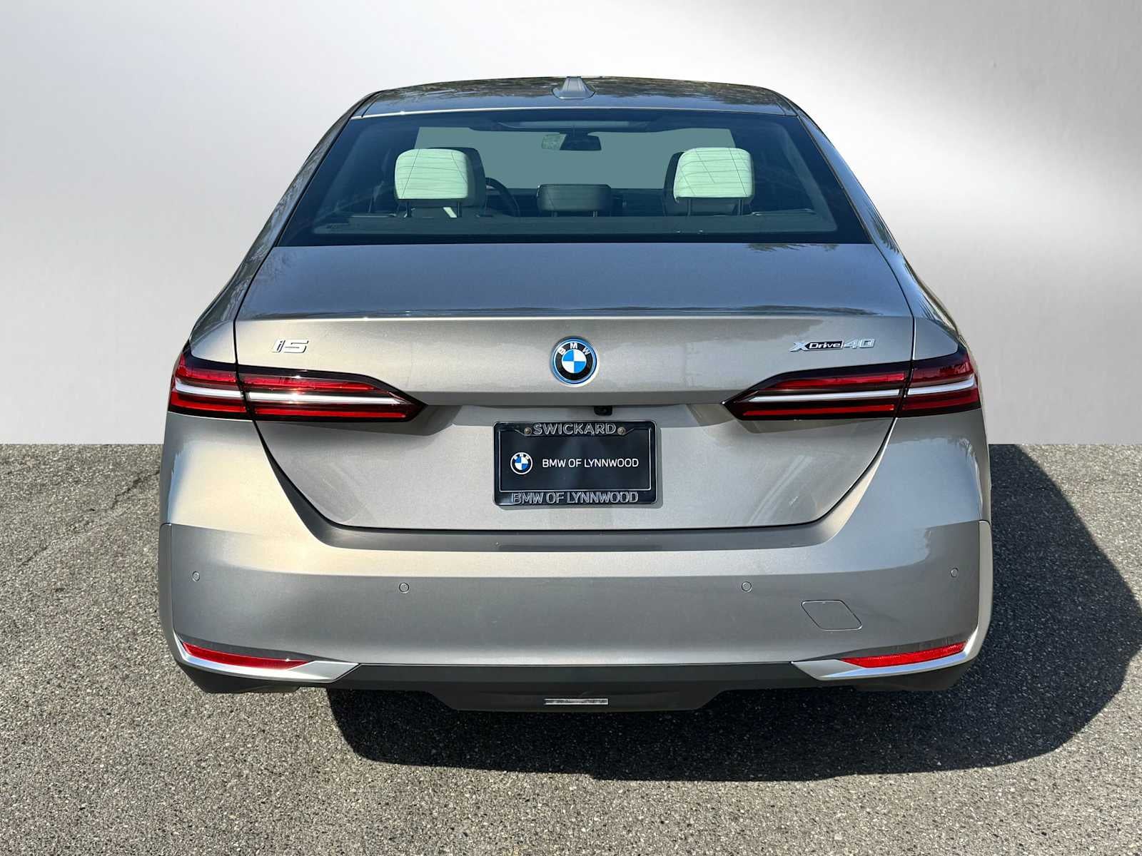 2025 BMW i5 xDrive40