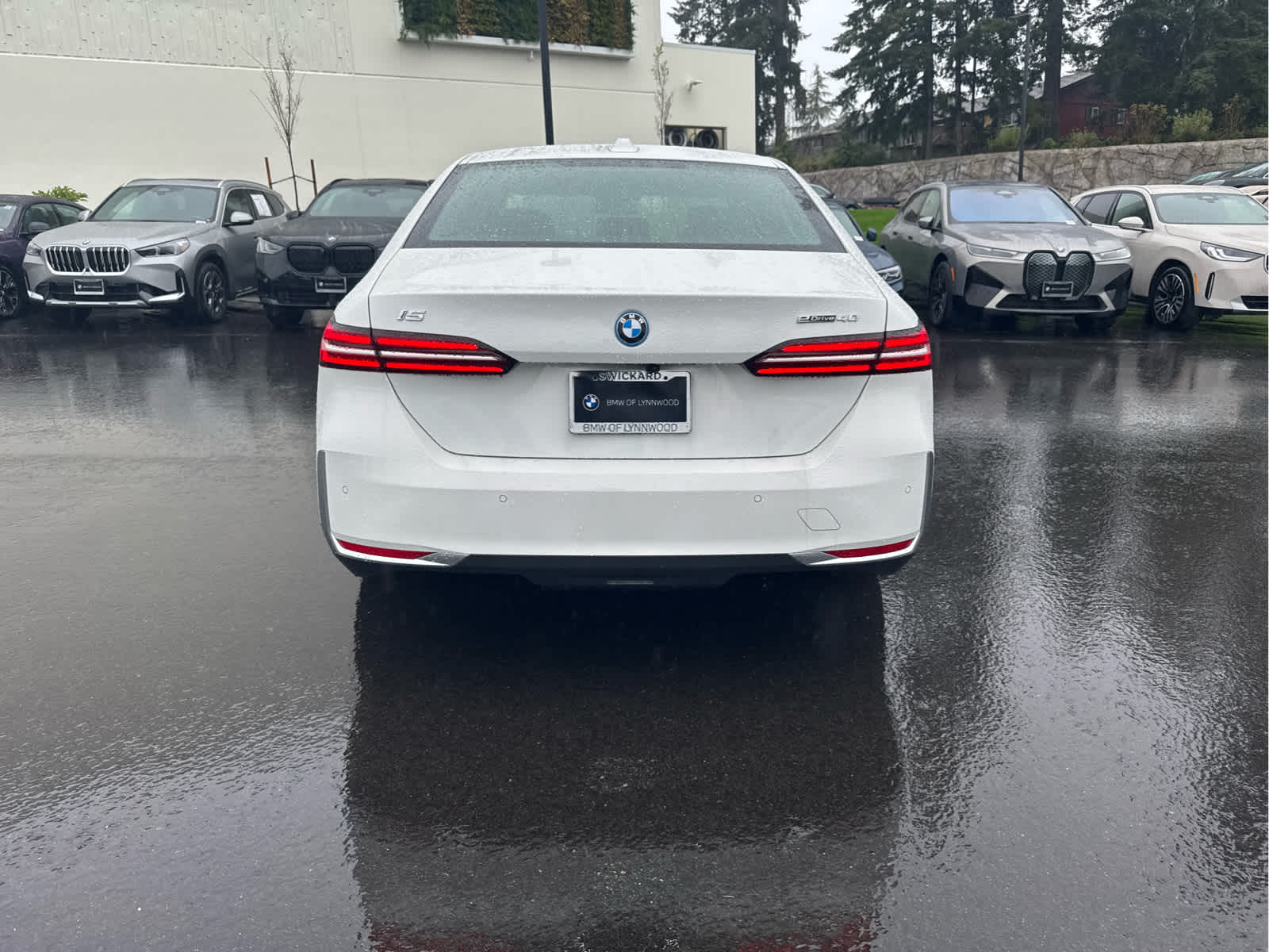 2024 BMW i5 eDrive40