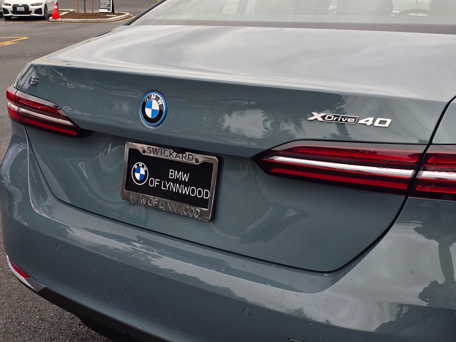 2026 BMW i5 xDrive40