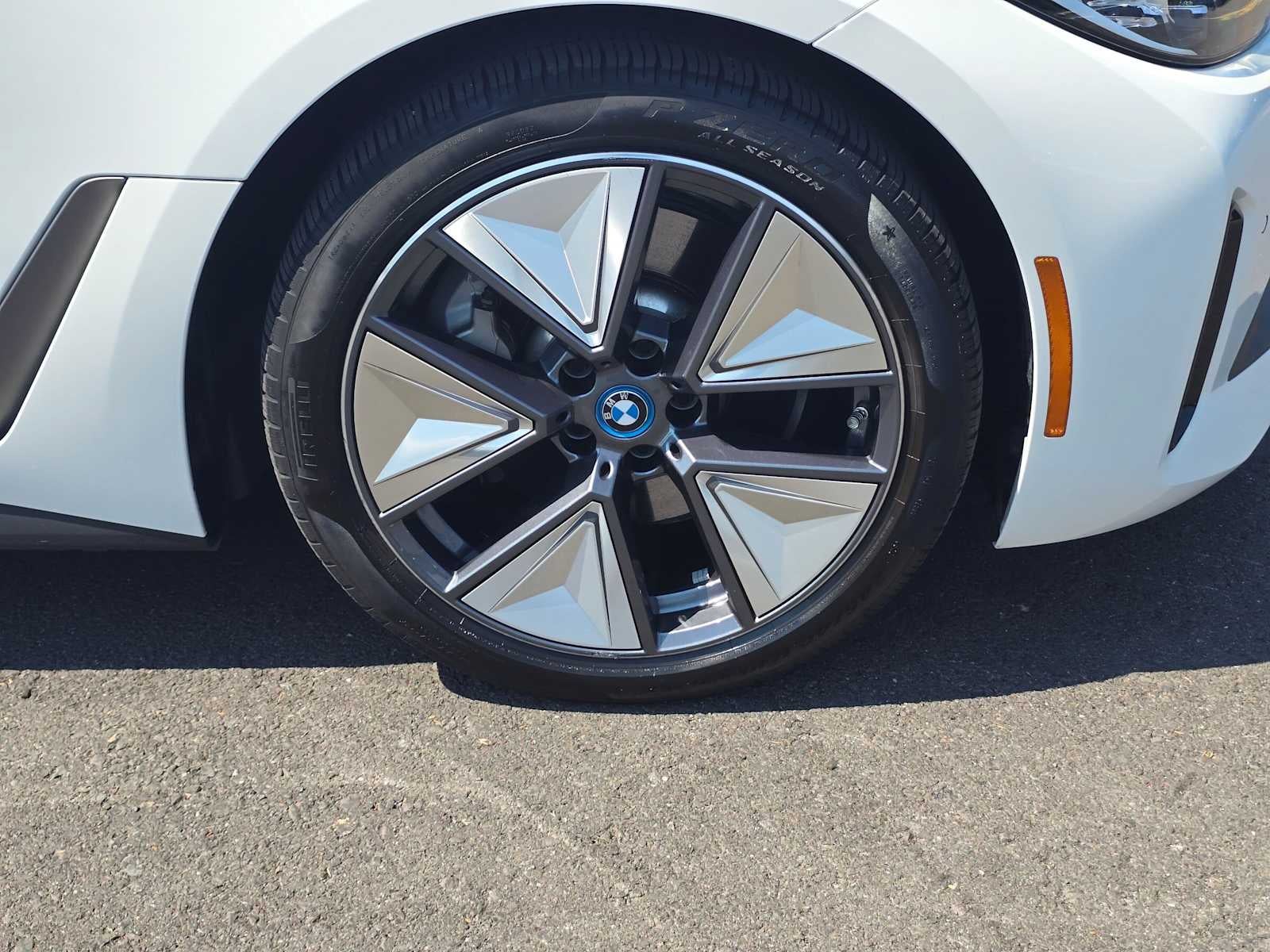 2023 BMW i4 eDrive40