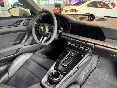 2022 Porsche 911 Carrera 4 GTS