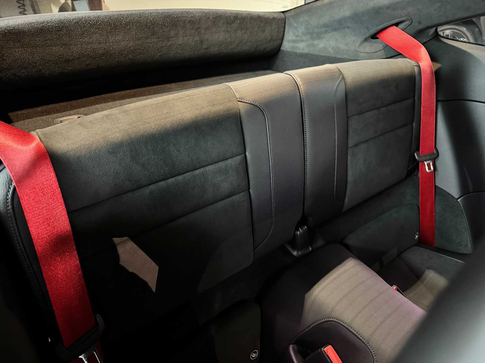 2022 Porsche 911 Carrera 4 GTS