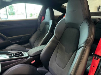 2022 Porsche 911 Carrera 4 GTS