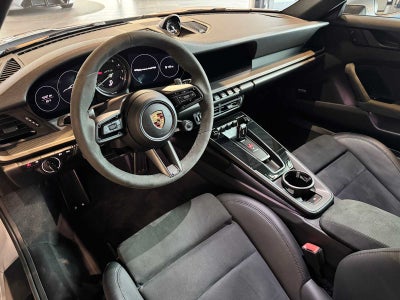 2022 Porsche 911 Carrera 4 GTS