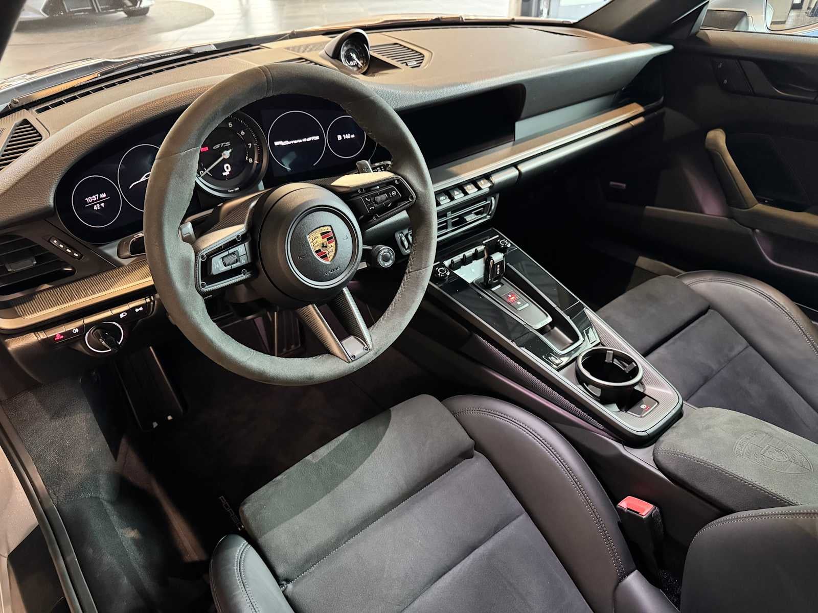 2022 Porsche 911 Carrera 4 GTS