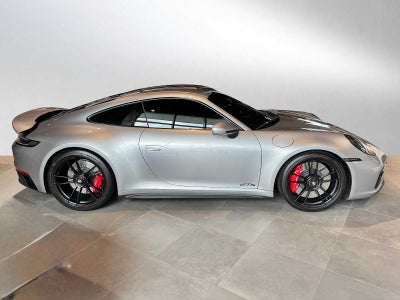 2022 Porsche 911 Carrera 4 GTS