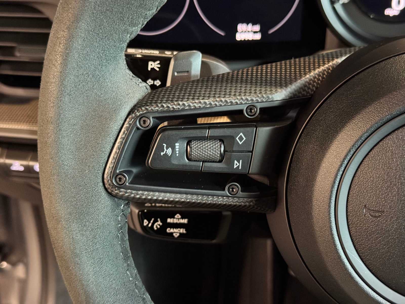 2022 Porsche 911 Carrera 4 GTS