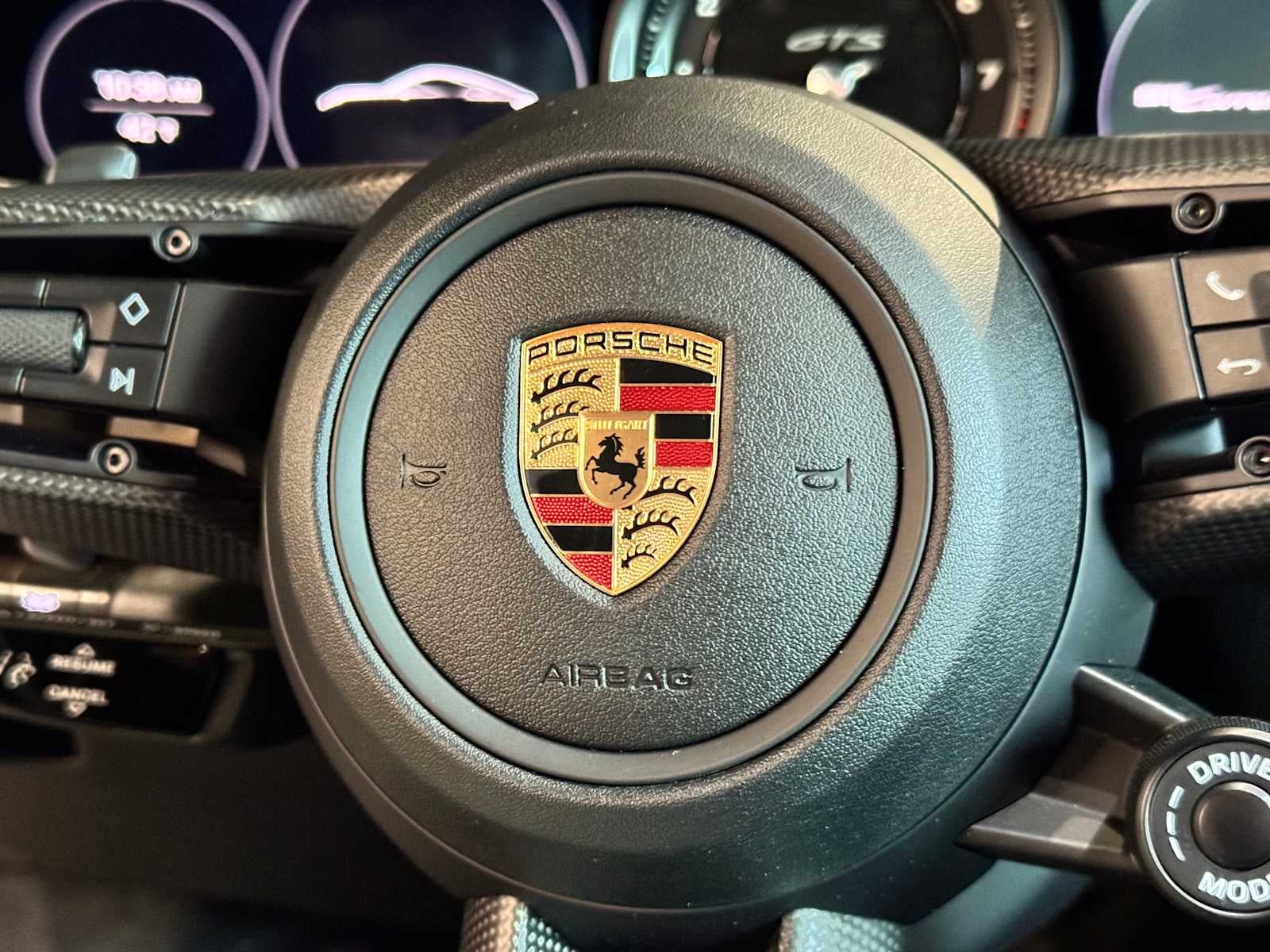 2022 Porsche 911 Carrera 4 GTS