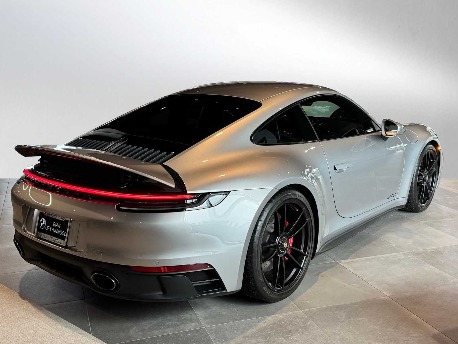 2022 Porsche 911 Carrera 4 GTS