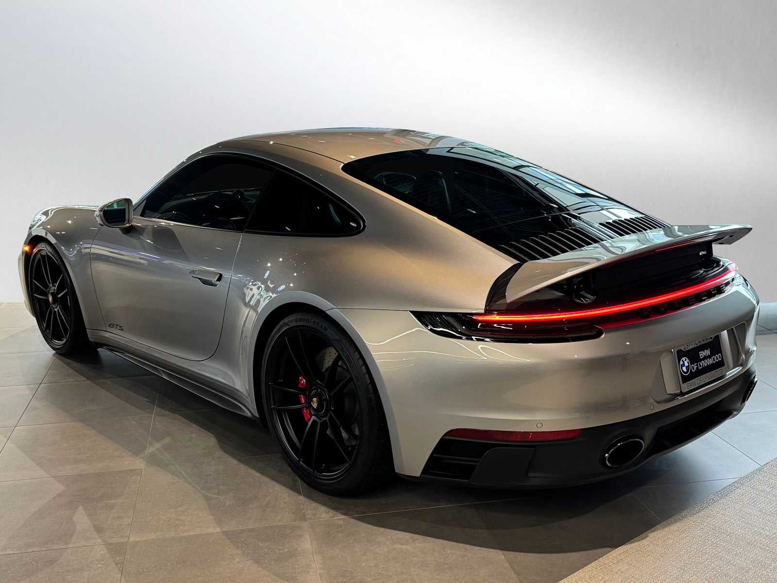 2022 Porsche 911 Carrera 4 GTS