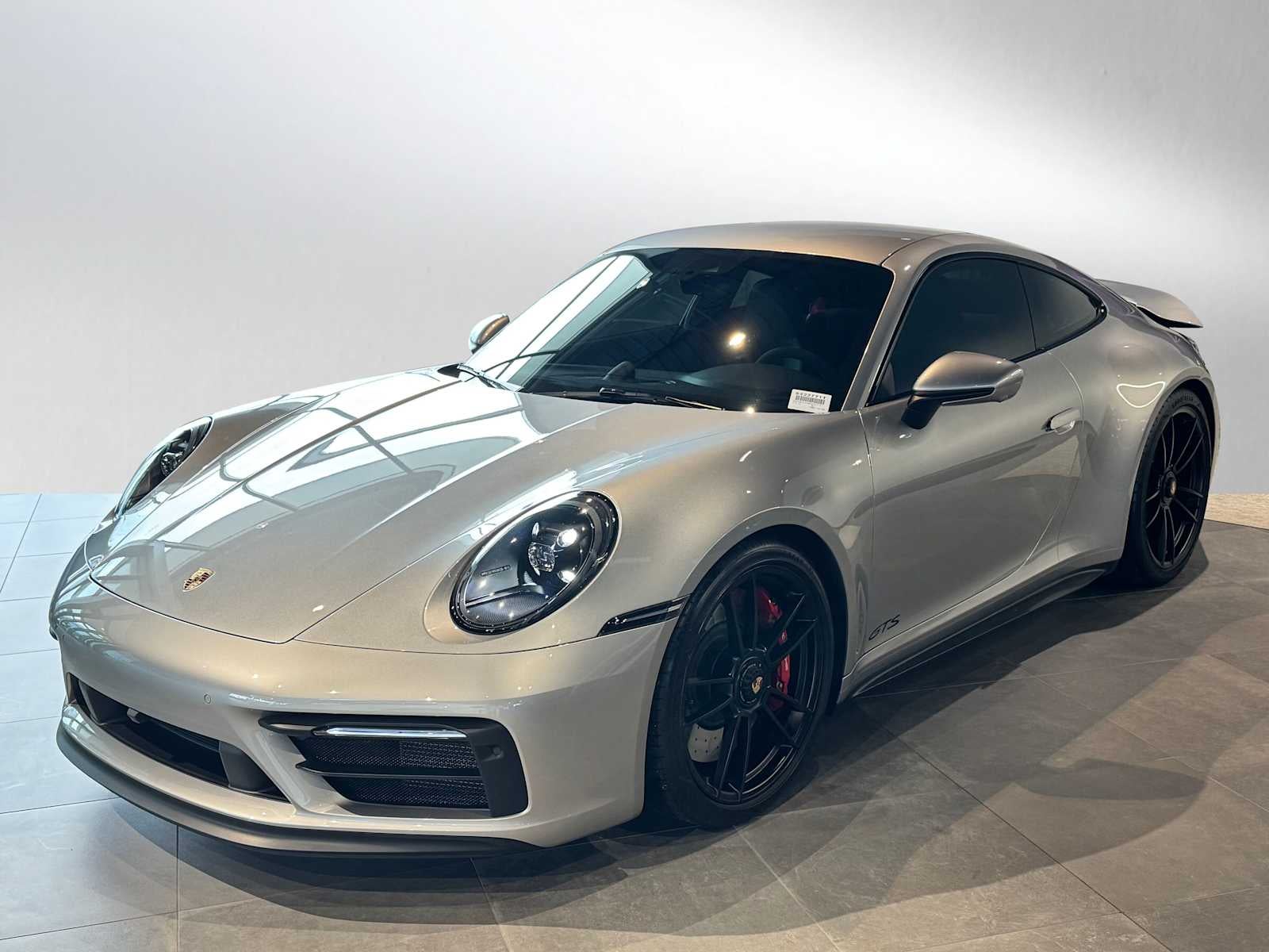 2022 Porsche 911 Carrera 4 GTS