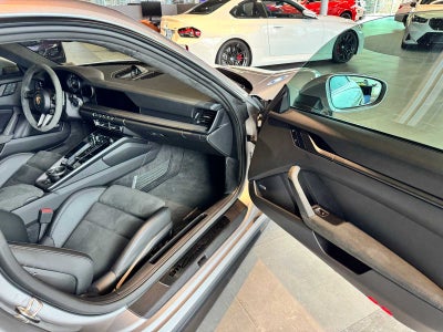 2022 Porsche 911 Carrera 4 GTS