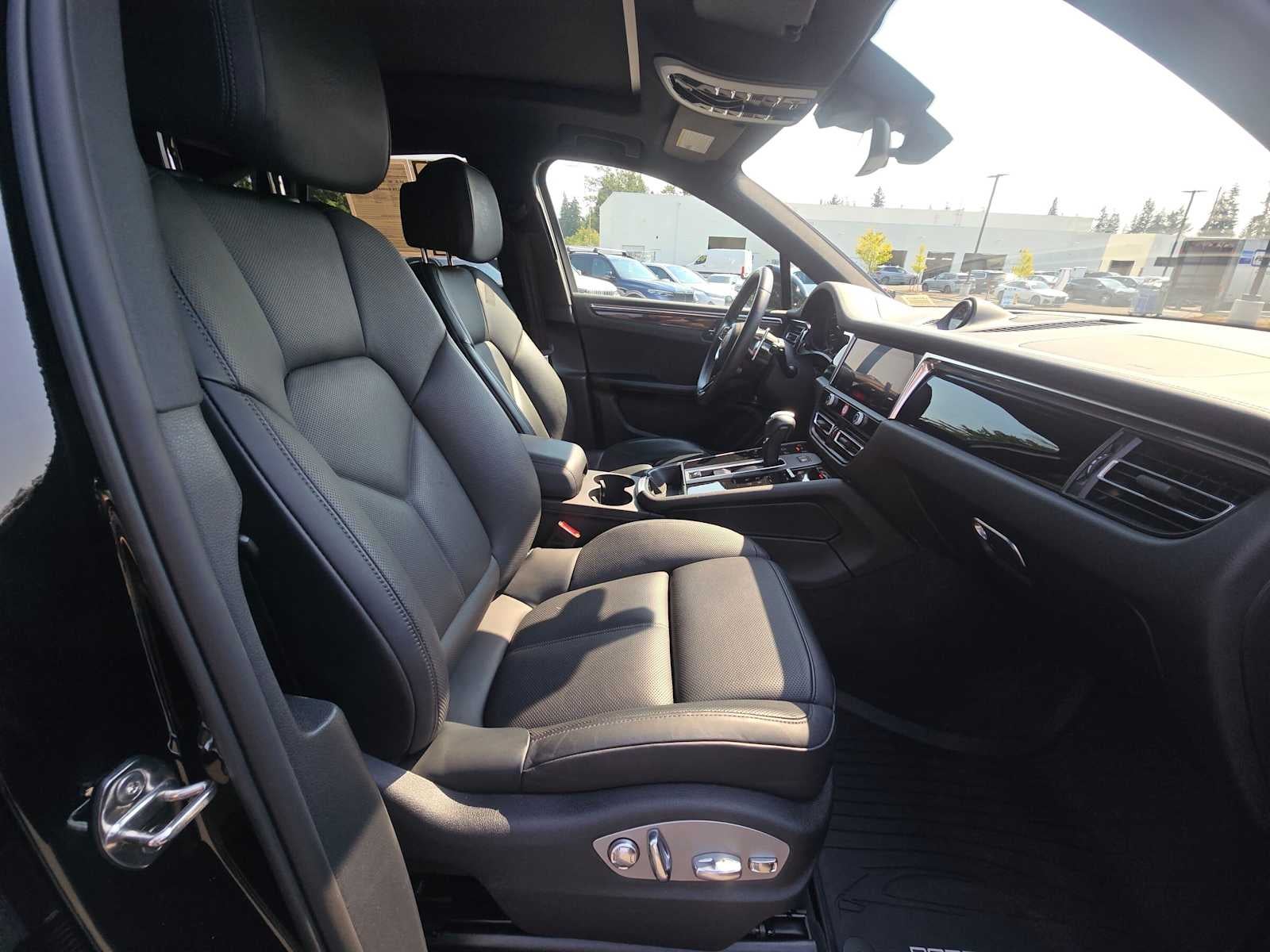 2024 Porsche Macan AWD