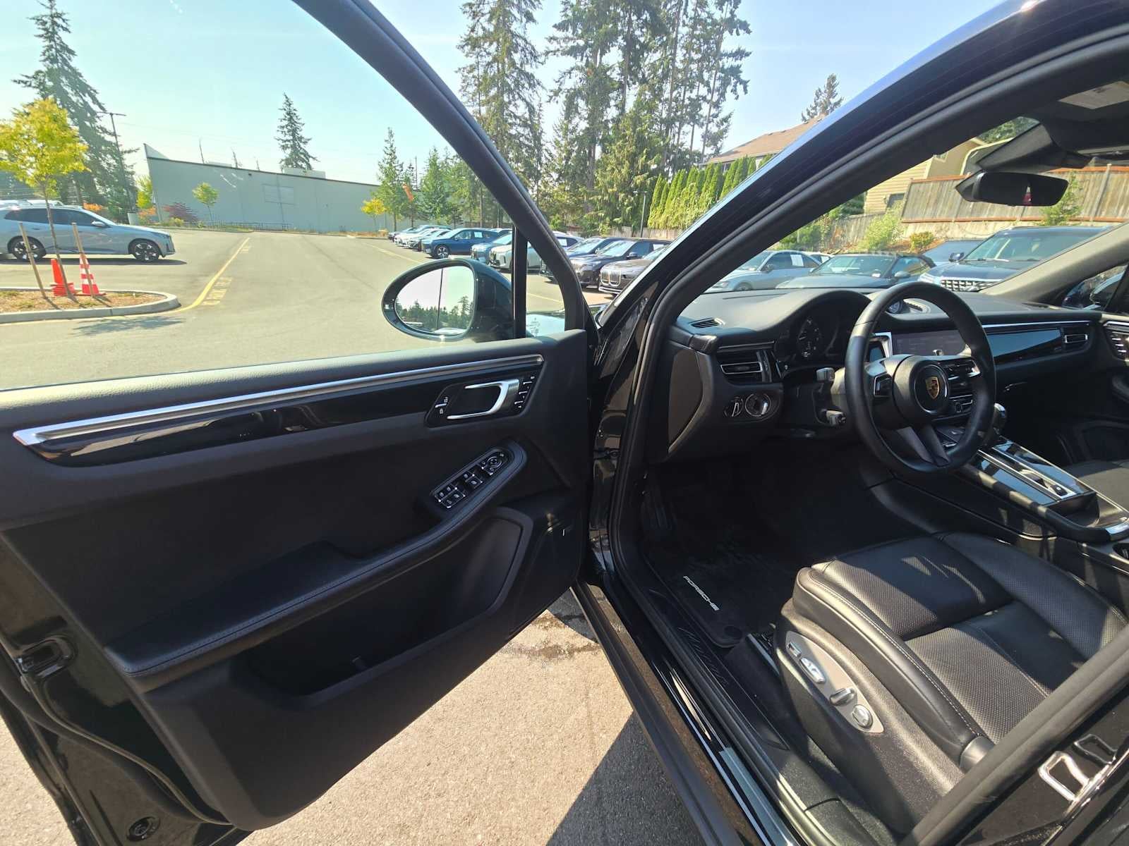 2024 Porsche Macan AWD