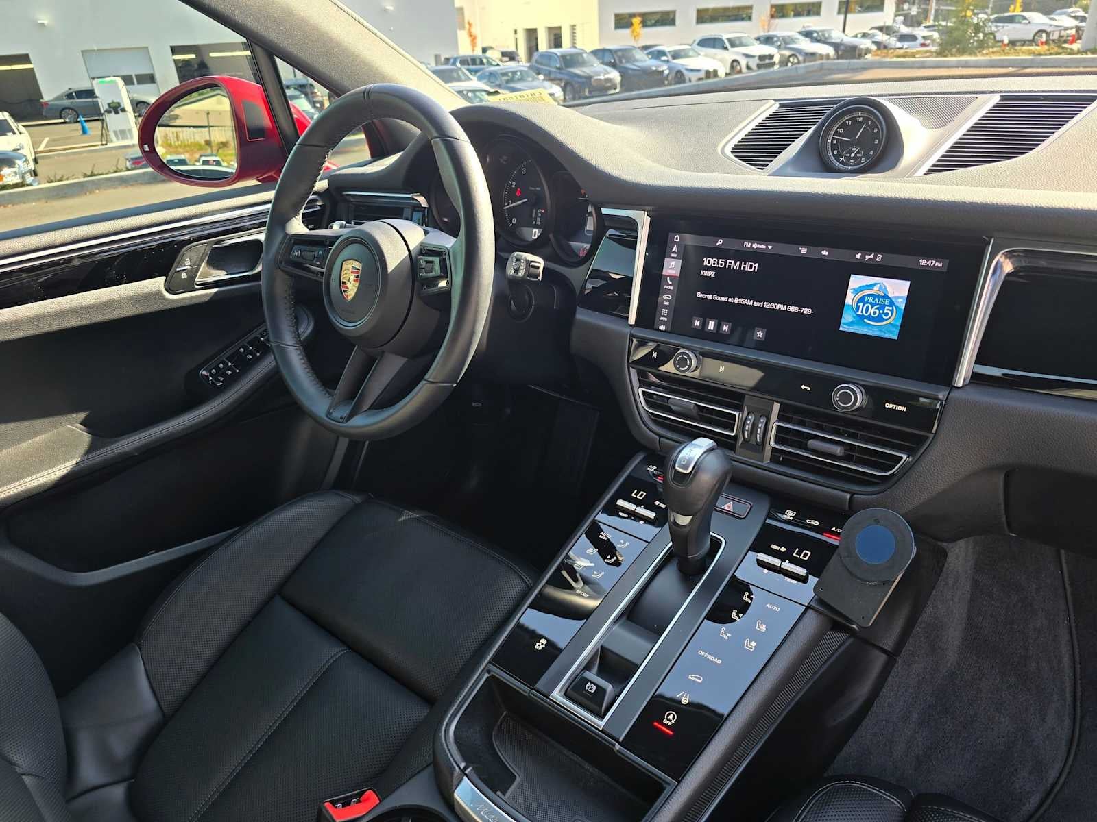 2023 Porsche Macan AWD