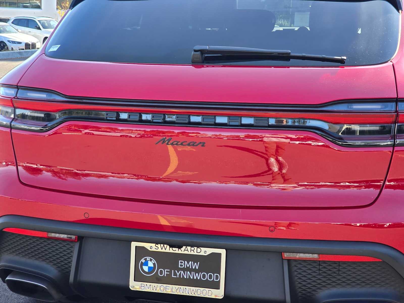 2023 Porsche Macan AWD