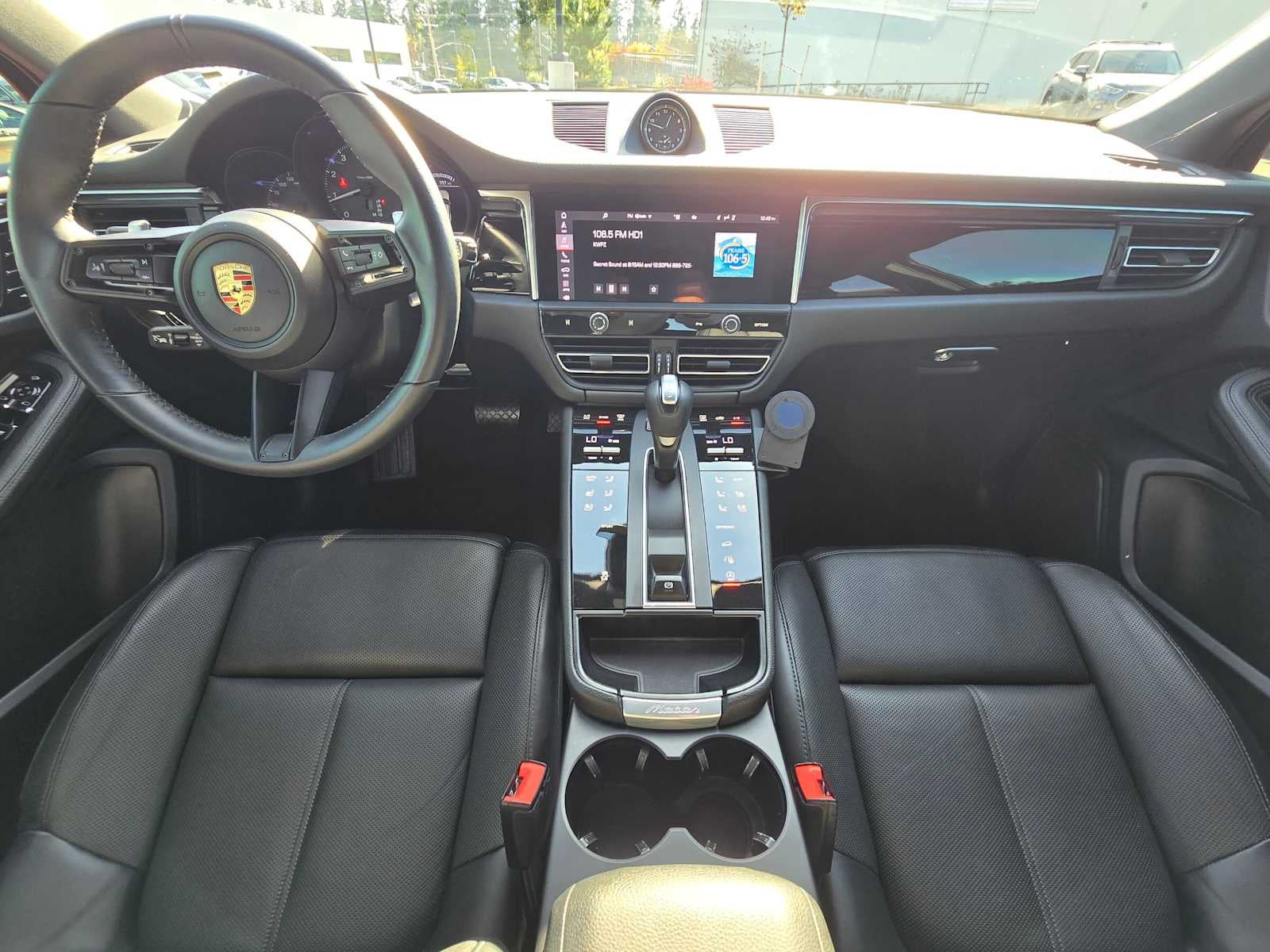 2023 Porsche Macan AWD