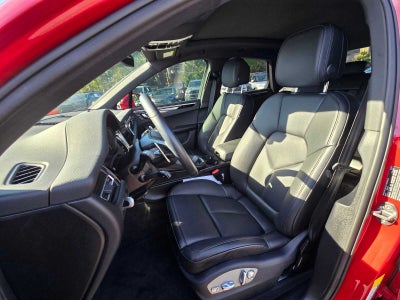 2023 Porsche Macan AWD