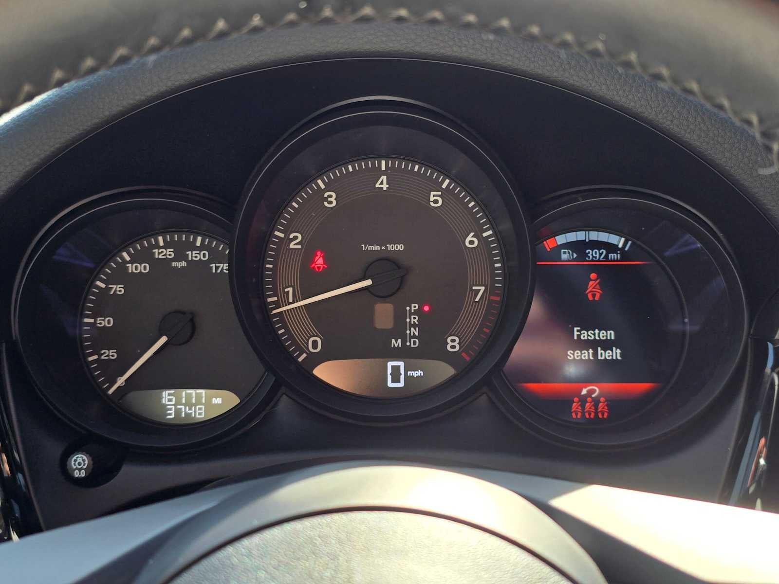 2023 Porsche Macan AWD