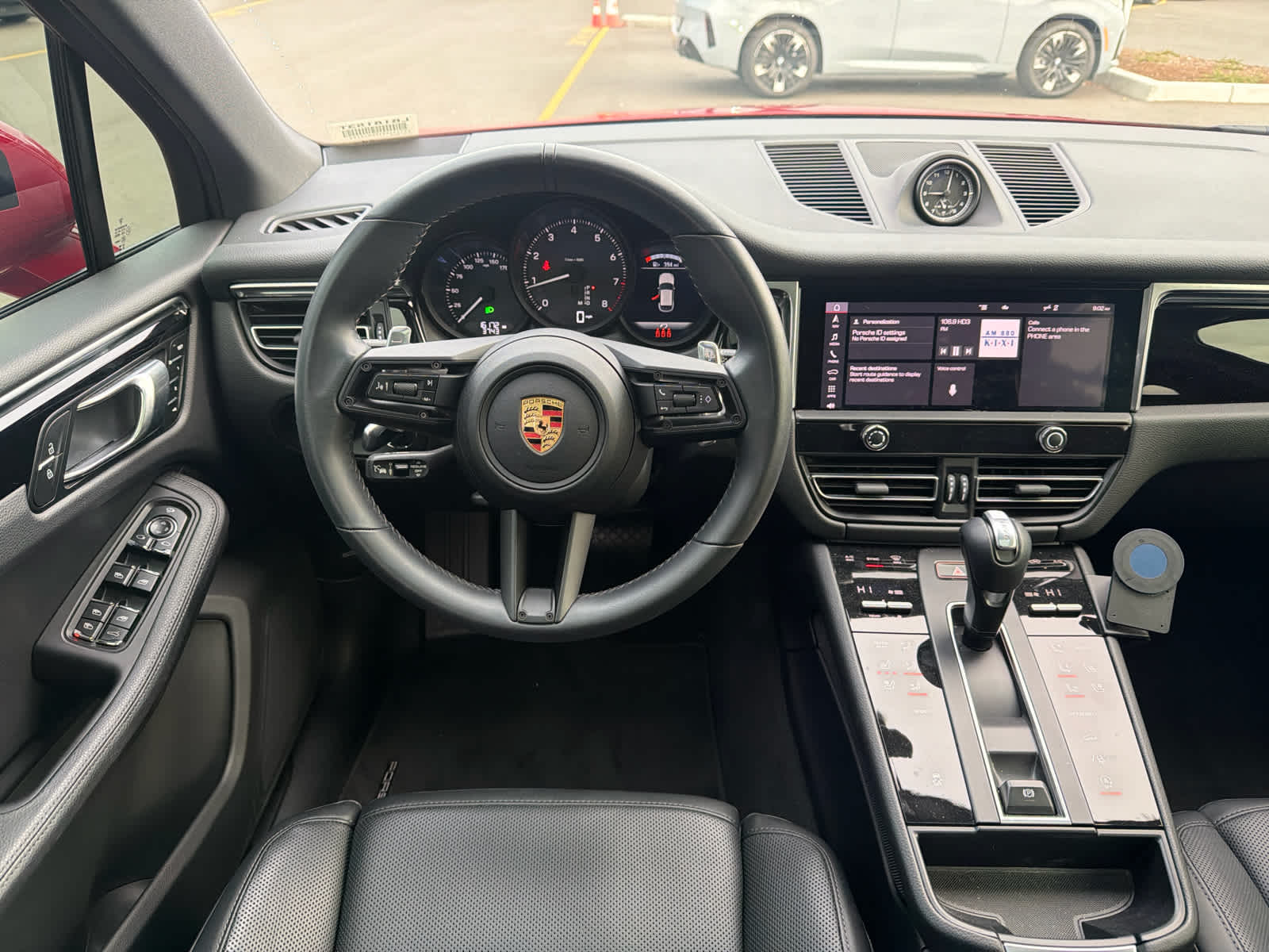 2023 Porsche Macan AWD